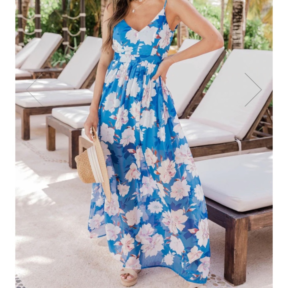 It’s love at first sight blue floral maxi dress